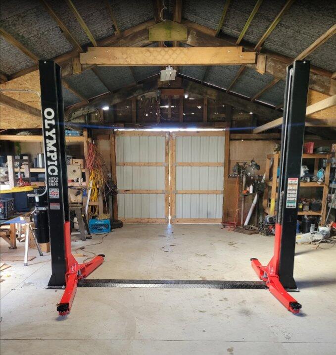 Olympic 2PBP-10 10,000 lb 2-Post Base Plate Car Lift – Hydraulic Vehicle Lift, Asymmetric Arms, 10-Year Warranty