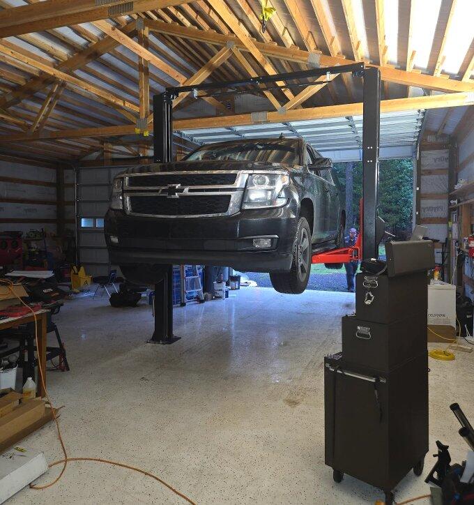 Olympic 2PCF-9 9,000 lb 2-Post Clear Floor Car Lift – Symmetric Arms, 2-Stage Adapters, 10-Year Warranty