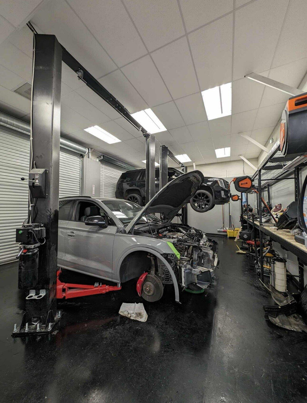 Olympic 2PCF-9 9,000 lb 2-Post Clear Floor Car Lift – Symmetric Arms, 2-Stage Adapters, 10-Year Warranty