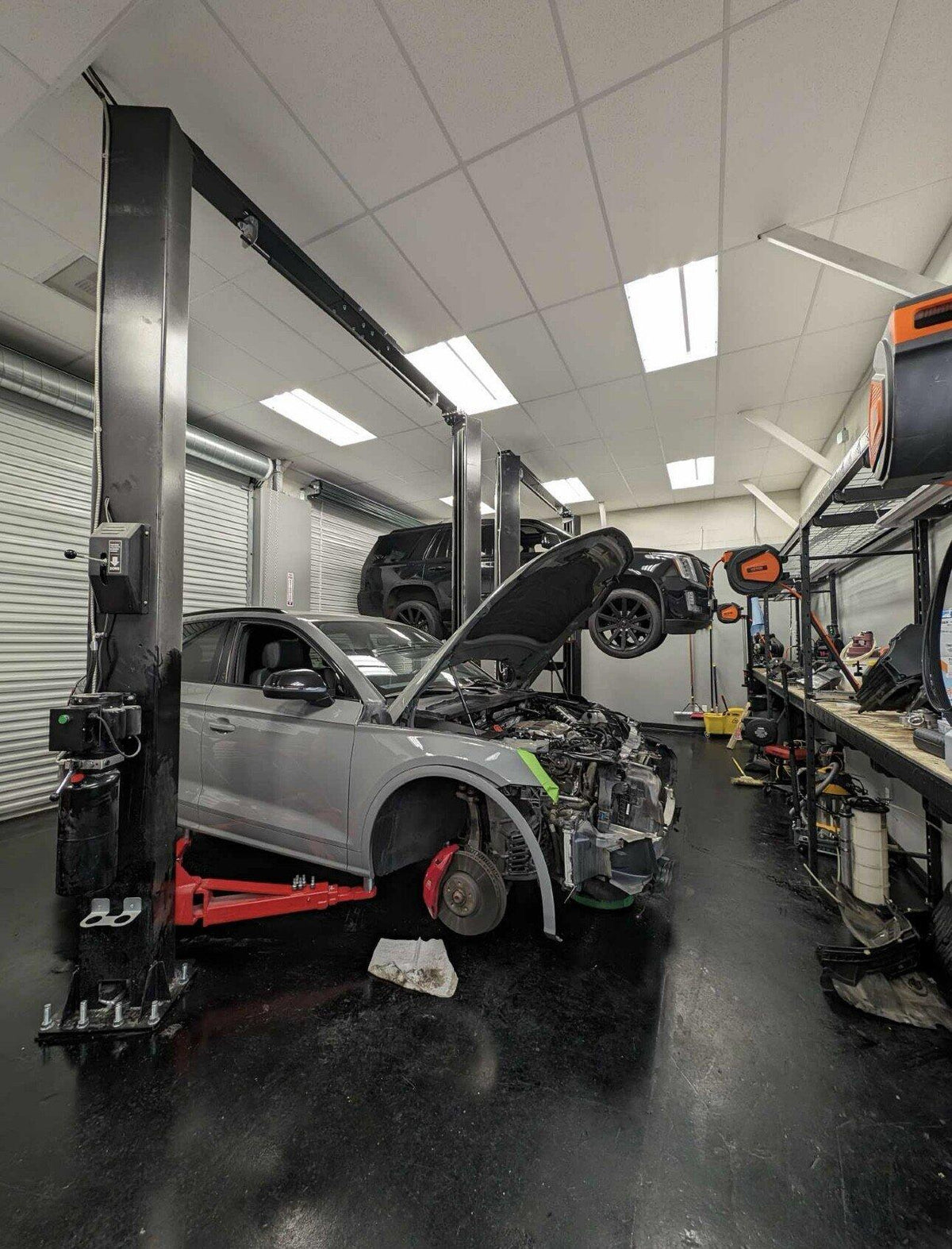 Olympic 2PCF-9 9,000 lb 2-Post Clear Floor Car Lift – Symmetric Arms, 2-Stage Adapters, 10-Year Warranty