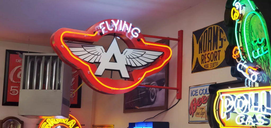 Model: O-FLYINGA / Rotating Flying A Gas & Oil Neon Sign Exclusive Vintage Recreation