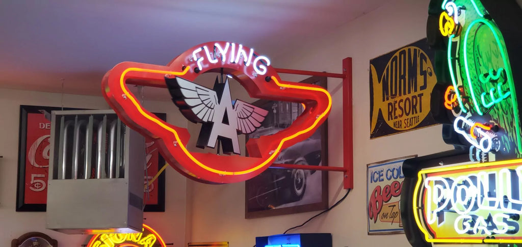 Model: O-FLYINGA / Rotating Flying A Gas & Oil Neon Sign Exclusive Vintage Recreation